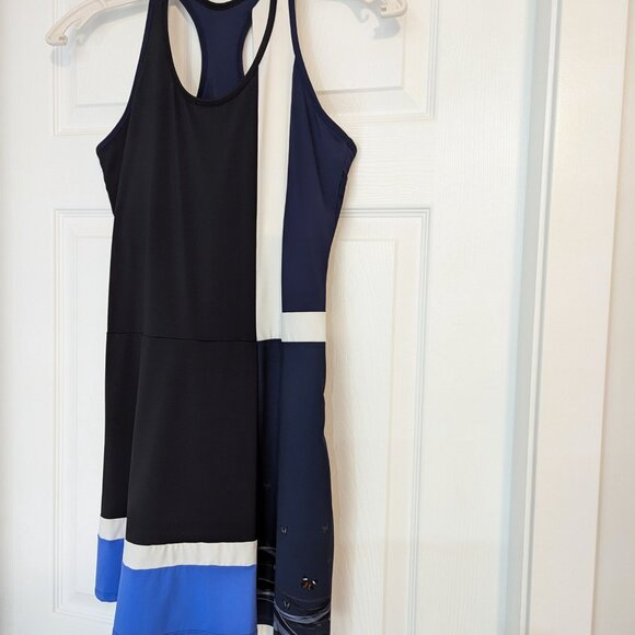 Fabulous assymetrical Tonic Active Tennis Dress - Picture 2 of 10